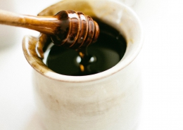 فواید عسل به عنوان شیرین کننده قهوه